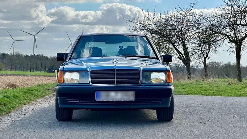 Gebraucht Mercedes 190 94 PS (69 kW) 1989 Blau Limousine