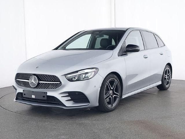 Silber Gebraucht 2024 Mercedes B180 Van / Kleinbus | 37.290 € - Bild 1/4