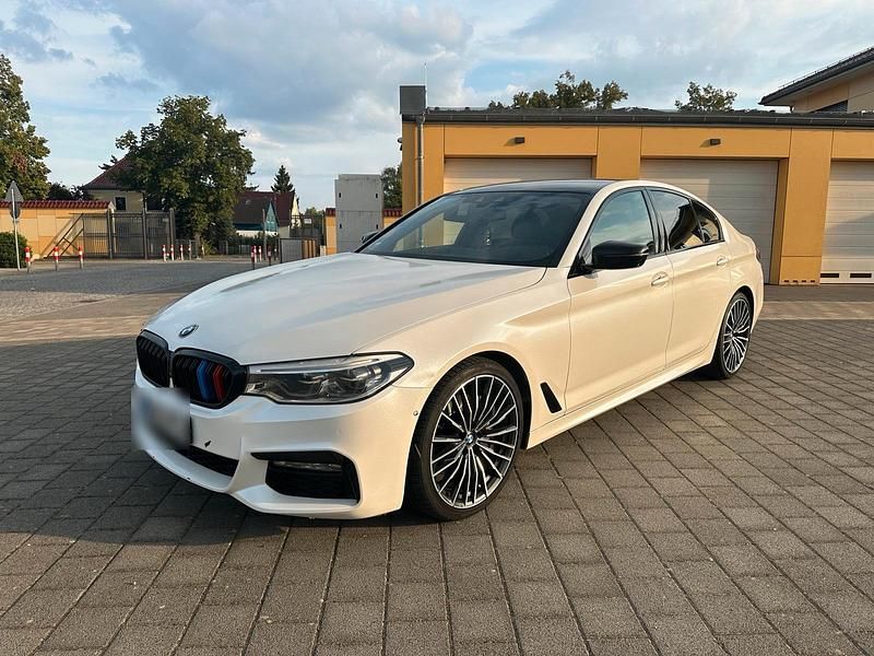 Andere farben Gebraucht 2018 BMW 530 M Sport Limousine | 24.500 € (Teuer) - Bild 1/4