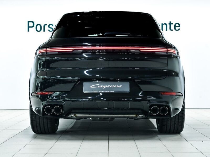 Gebraucht Porsche Cayenne 470 PS (345 kW) 2025 Schwarz SUV