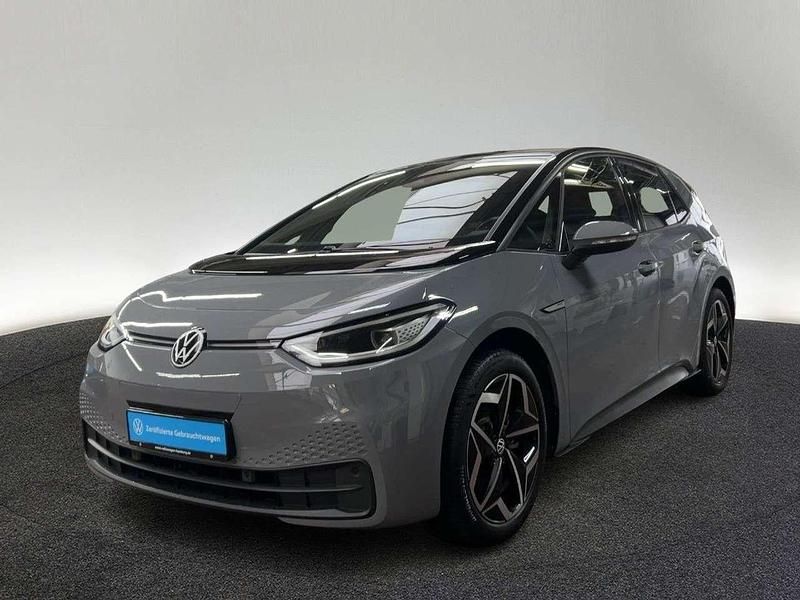 Gebraucht VW ID.3 Pro 106 kW (145 PS) 2021 C2 mondsteingrau Kleinwagen