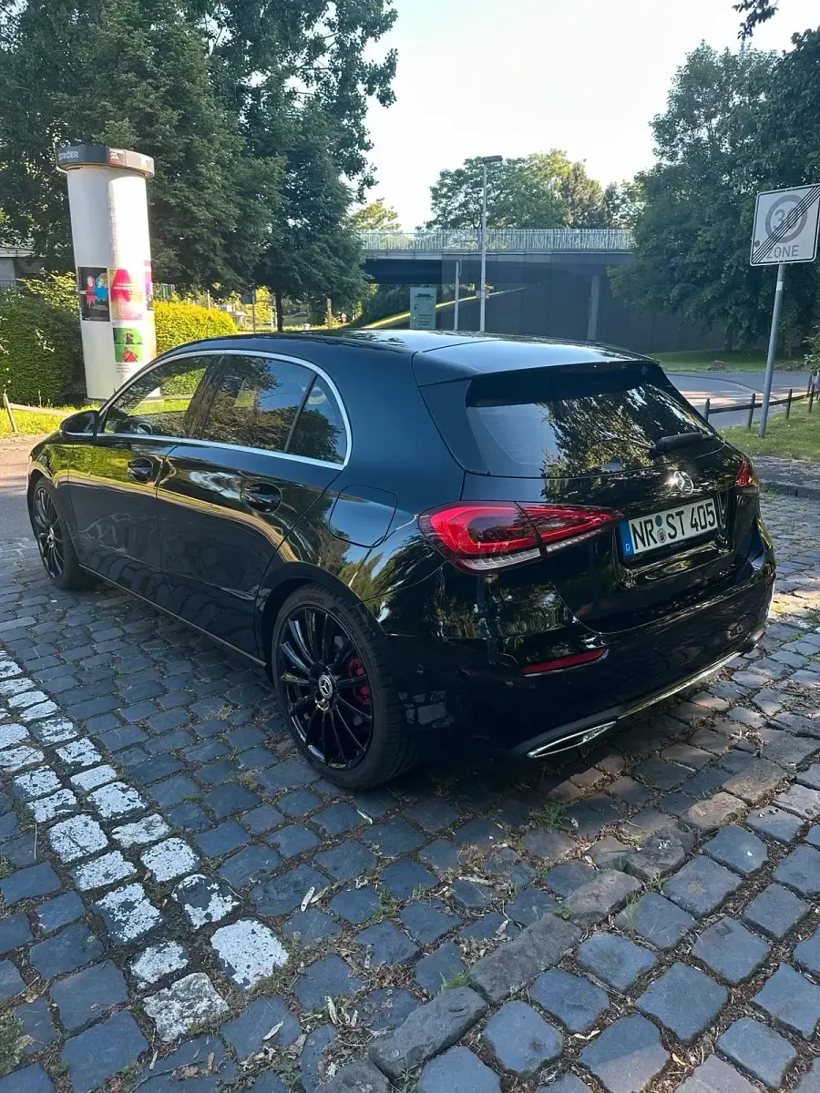 Gebraucht Mercedes A220 Progressive 190 PS (139 kW) 2018 Schwarz Limousine