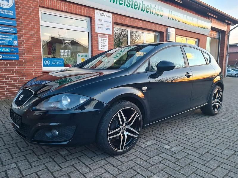 Schwarz Gebraucht 2012 Seat Leon Stylance Limousine | 5.490 € (Guter Preis) - Bild 1/4