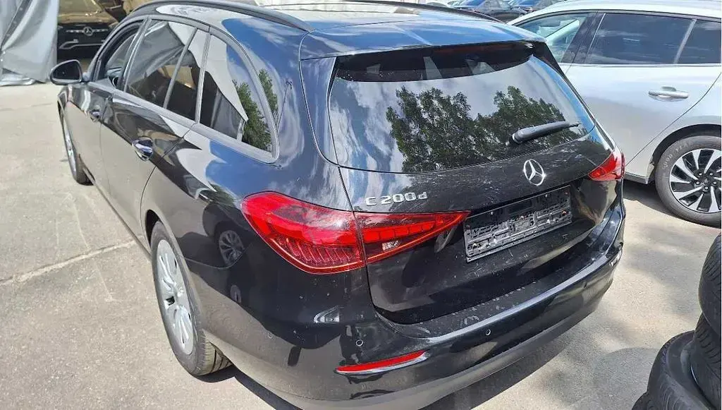 Gebraucht Mercedes 200 186 PS (136 kW) 2023 Schwarz Limousine