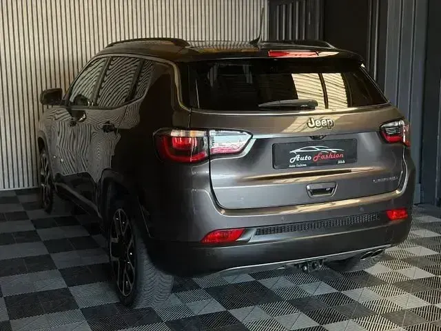 Gebraucht Jeep Compass Limited 150 PS (110 kW) 2021 Braun SUV