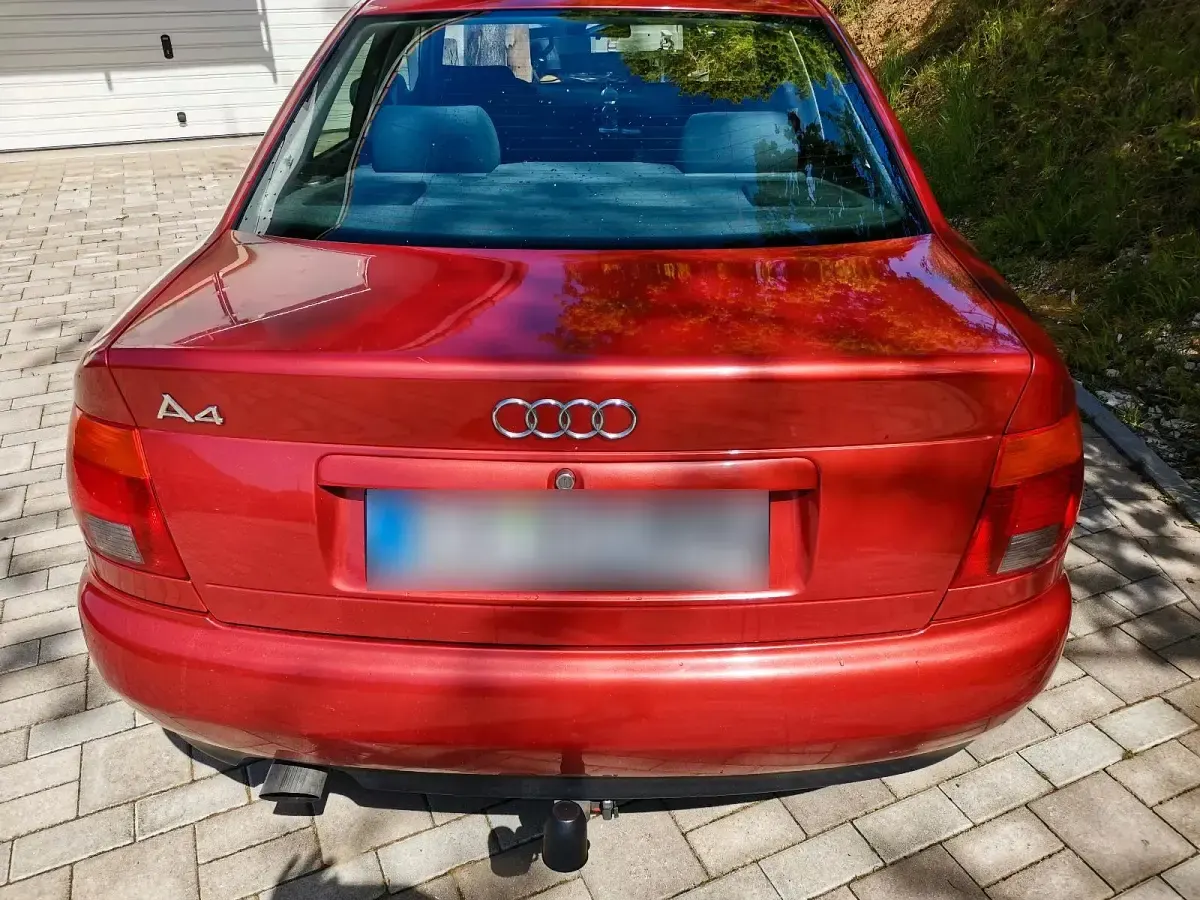 Brugt Audi A4 125 HK (91 kW) 1995 Andere farben Sedan