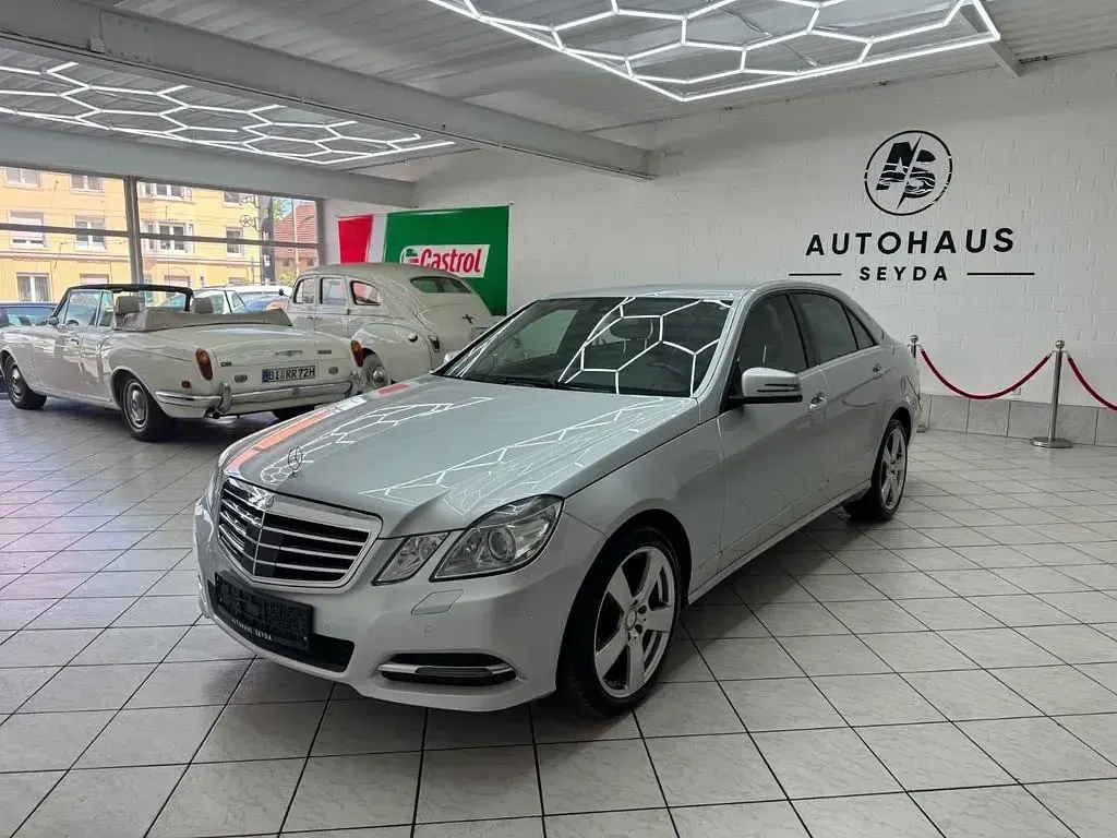 Gebraucht Mercedes E350 265 PS (194 kW) 2013 Silber Limousine