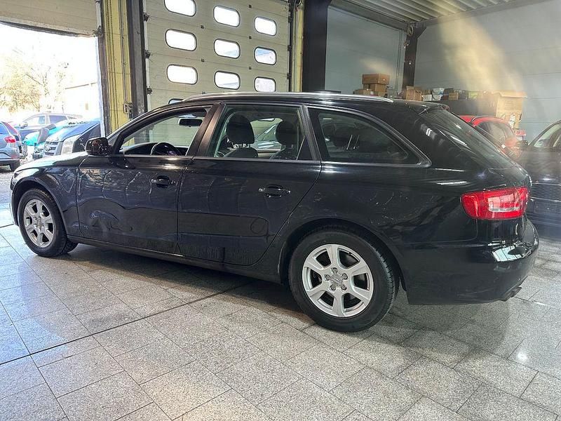 Gebraucht Audi A4 Attraction 143 PS (105 kW) 2010 Schwarz Kombi