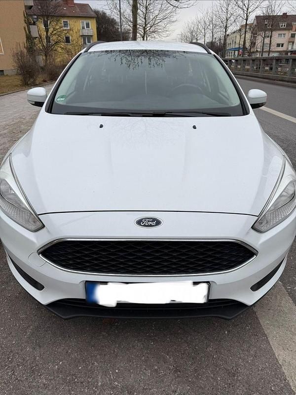Gebraucht Ford Focus Business Edition 95 PS (69 kW) 2017 Weiß Kombi