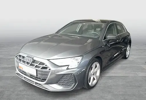 Używany Audi A3 S-Line 150 KM (110 kW) 2025 Szary Sedan/Limuzyna