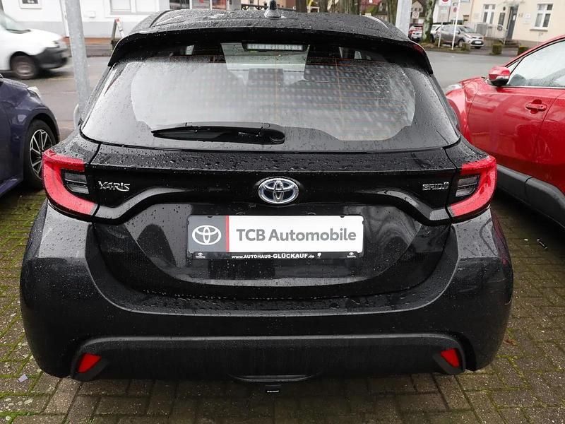 Gebraucht Toyota Yaris 92 PS (67 kW) 2022 Schwarz Kleinwagen