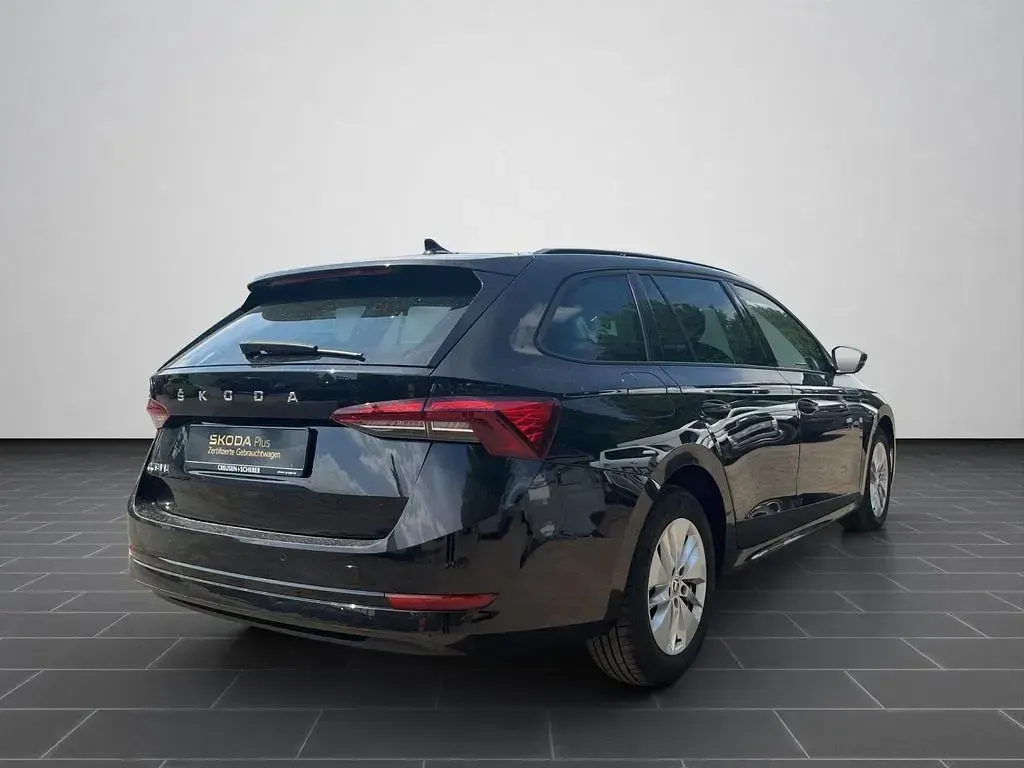 Gebraucht Skoda Octavia Ambition 116 PS (85 kW) 2023 Blackmagic perleffekt Kombi