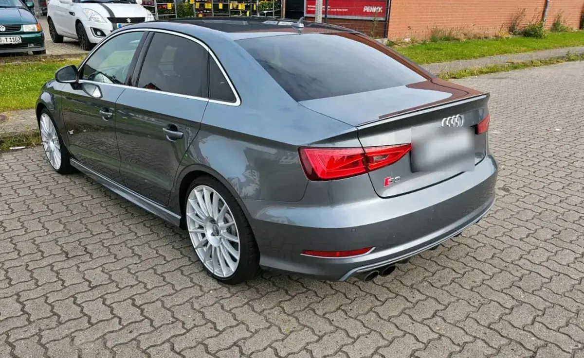 Gebraucht Audi S3 Comfort 300 PS (220 kW) 2014 Silber Limousine