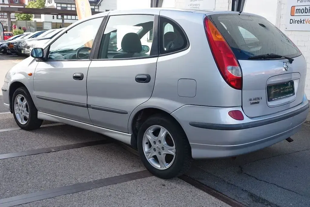 Gebraucht Nissan Almera Acenta+ 116 PS (85 kW) 2004 Silber Limousine