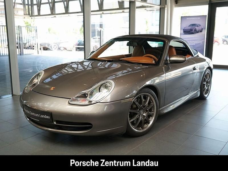 Grau Gebraucht 2001 Porsche 911 Carrera 4 Cabriolet Cabrio | 56.911 € - Bild 1/4