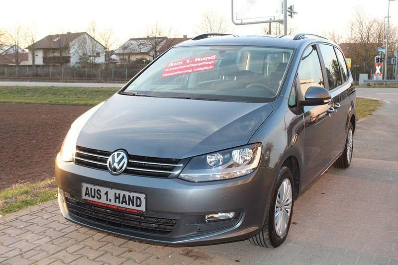 Gebraucht VW Sharan Trendline 150 PS (110 kW) 2017 Grau Van / Kleinbus