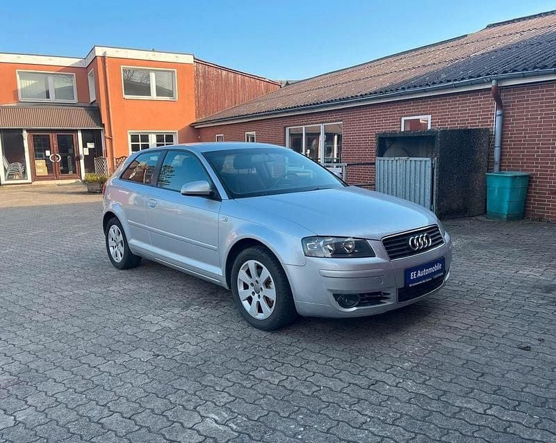 Gebraucht Audi A3 Ambiente 150 PS (110 kW) 2003 Silber Kleinwagen