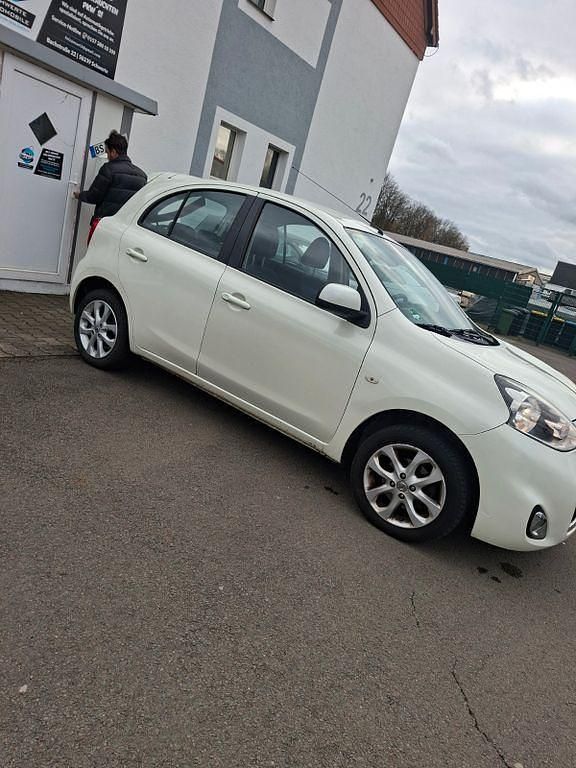 Gebraucht Nissan Micra Acenta 98 PS (72 kW) 2013 Weiß Kleinwagen