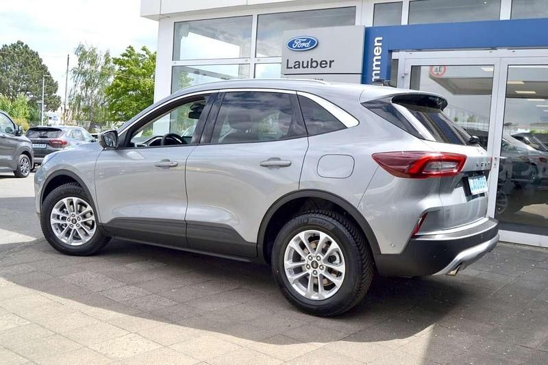 Neu Ford Kuga Titanium 150 PS (110 kW) 2025 Solar silver SUV