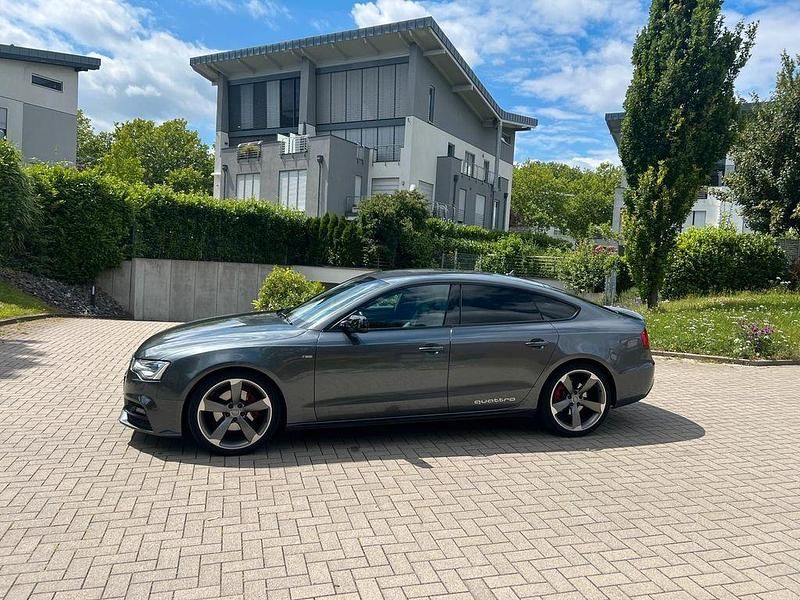 Grau Gebraucht 2015 Audi A5 Sportback Sport Kleinwagen | 16.000 € (Etwas zu teuer) - Bild 1/4