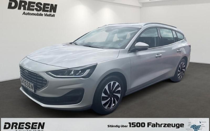 Silber Gebraucht 2024 Ford Focus Titanium Kombi | 25.340 € (Superpreis) - Bild 1/4