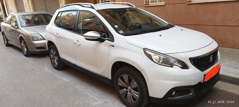 Weiß Gebraucht 2017 Peugeot 2008 Allure SUV | 6.900 € (Guter Preis) - Bild 1/4