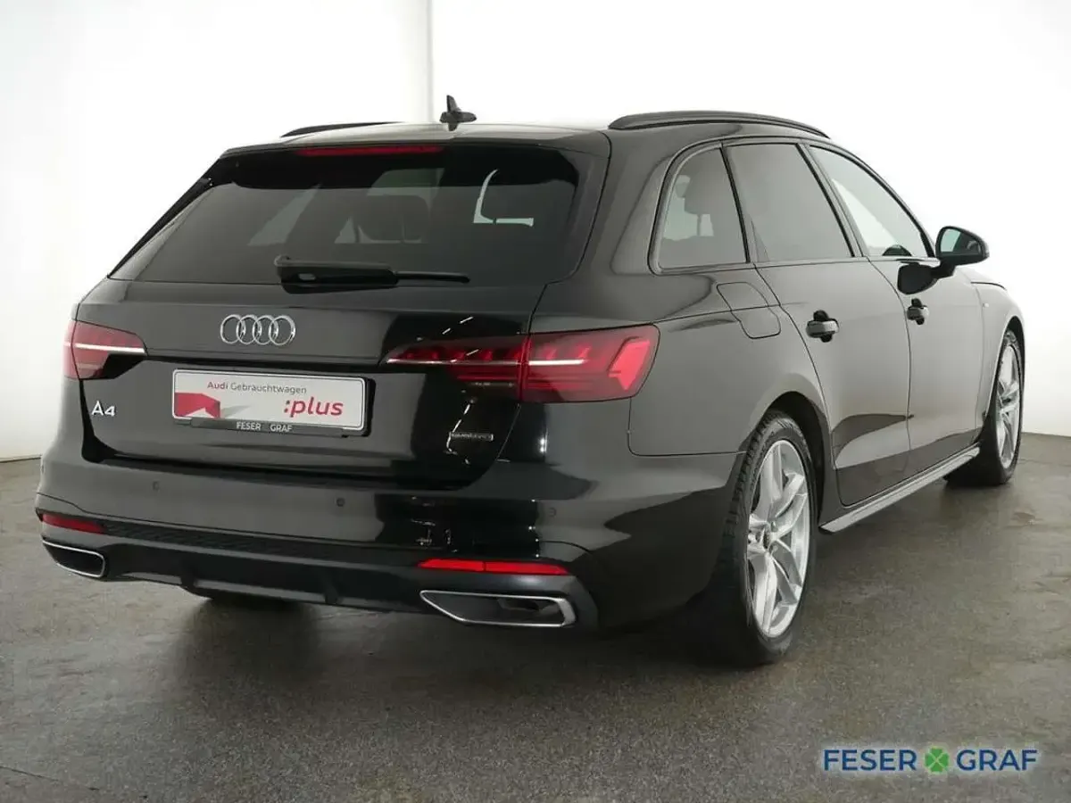 Gebraucht Audi A4 S-Line 265 PS (194 kW) 2023 Mythosschwarz metallic Kombi