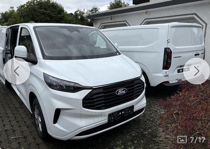 Gebraucht Ford Transit Custom Limited 136 PS (100 kW) 2024 Rot Van