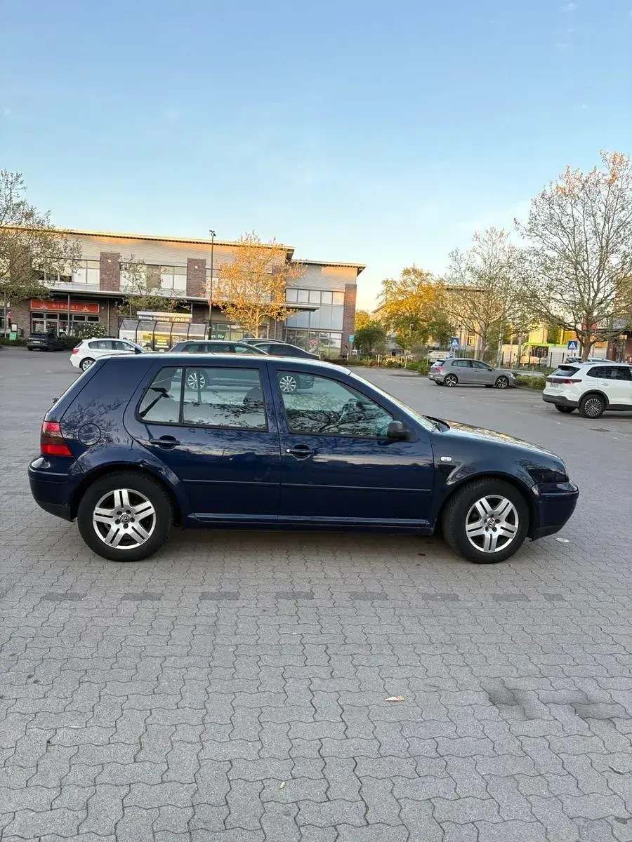 Gebraucht VW Golf III Comfortline 101 PS (74 kW) 1999 Blau Limousine