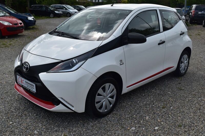 Weiß Gebraucht 2017 Toyota Aygo Kleinwagen | 8.200 € (Fairer Preis) - Bild 1/4