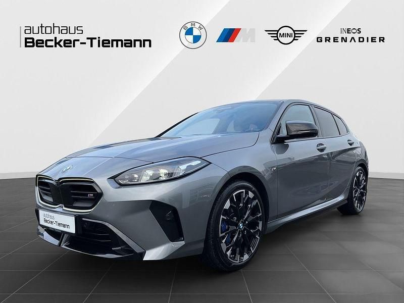 Gebraucht BMW M135 Shadowline 300 PS (220 kW) 2025 Skyscraper grau Kleinwagen