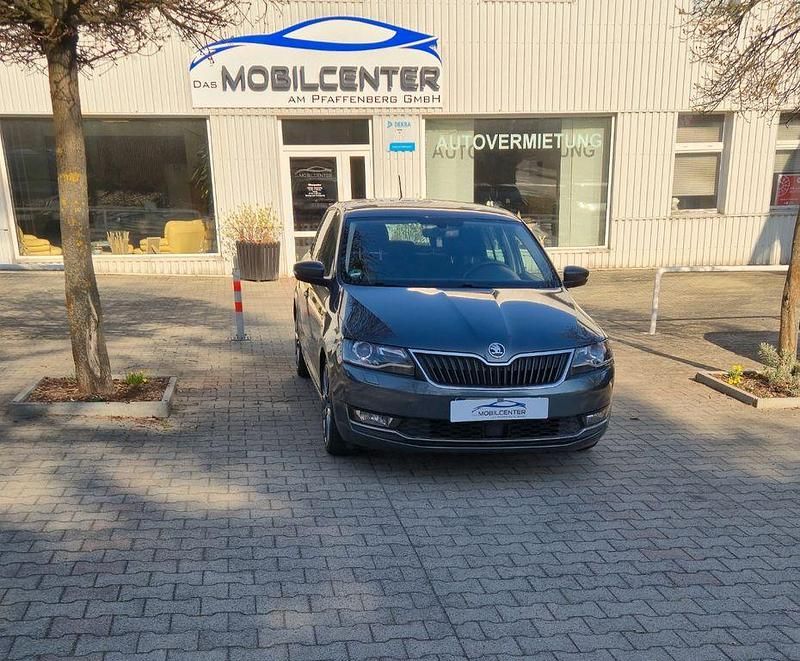 Gebraucht Skoda Rapid Drive 95 PS (69 kW) 2017 Grau Kleinwagen