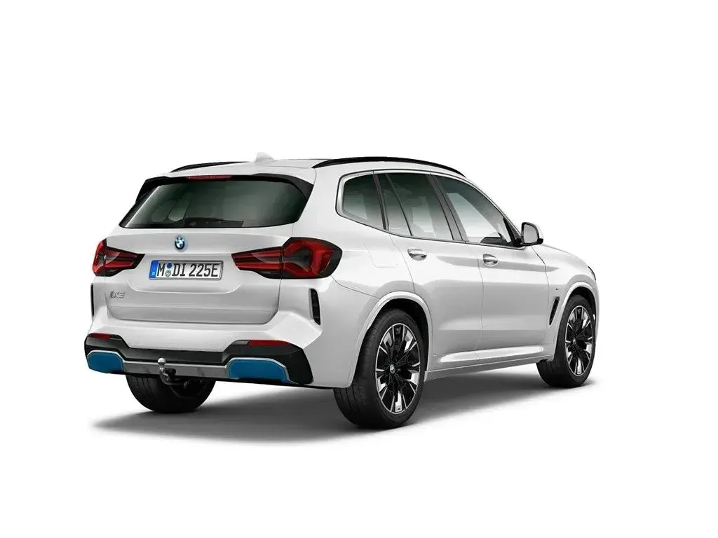 Gebraucht BMW iX3 Impressive 210 kW (286 PS) 2023 Weiß SUV