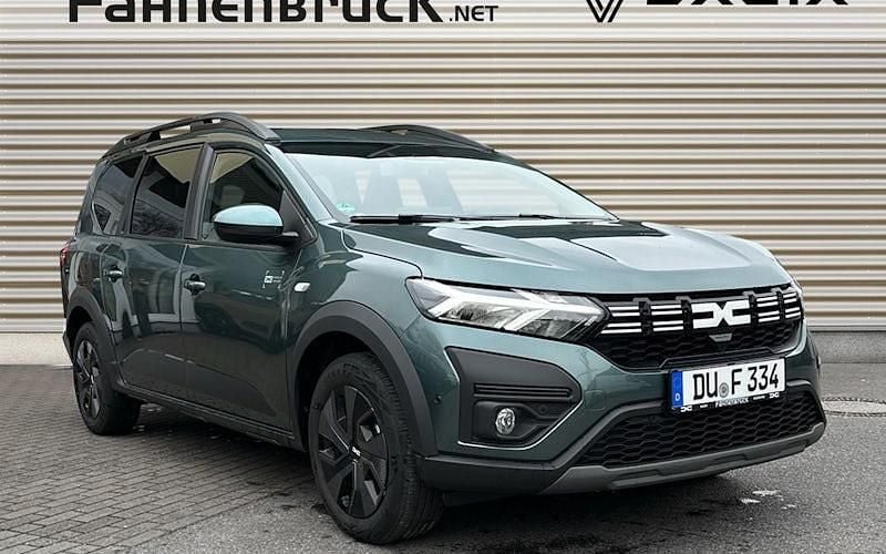 Usado Dacia Jogger Expression 159 HP (116 kW) 2025 Verde Monovolume