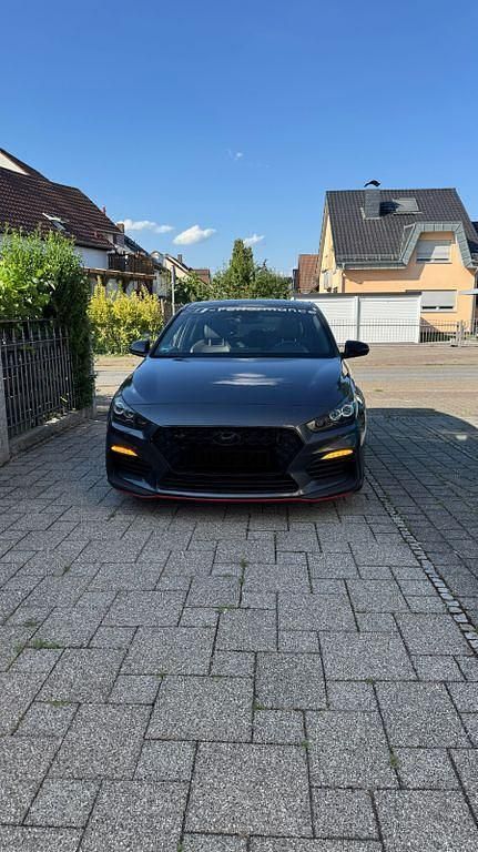 Grau Gebraucht 2019 Hyundai i30 N Performance Limousine | 21.000 € (Guter Preis) - Bild 1/4