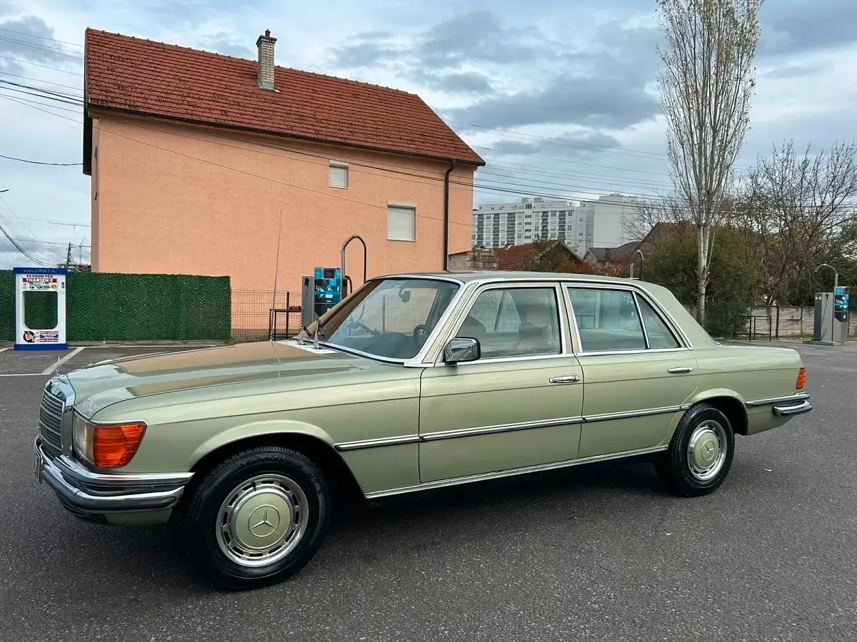 Gebraucht Mercedes S280 1974 Grün Limousine