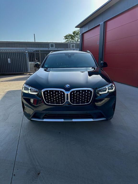 Schwarz Gebraucht 2022 BMW X4 Efficient Dynamics SUV | 37.500 € (Superpreis) - Bild 1/4