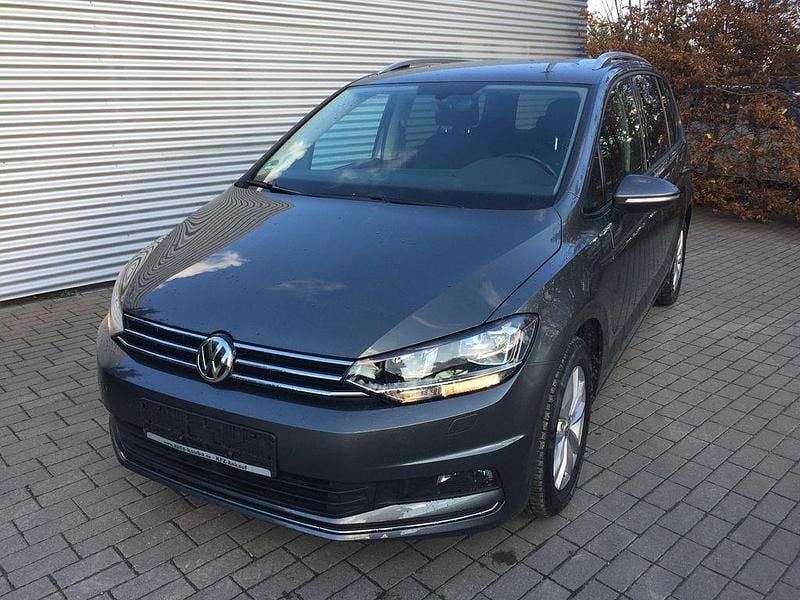 Grau Gebraucht 2017 VW Touran Sound Van / Kleinbus | 16.990 € (Guter Preis) - Bild 1/3