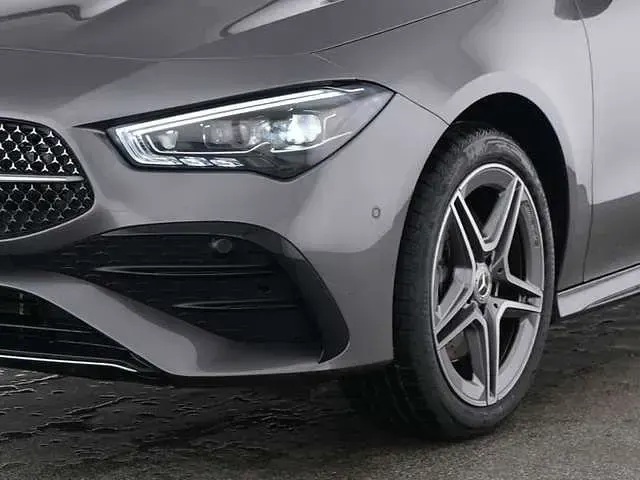 Gebraucht Mercedes CLA250e AMG 218 PS (160 kW) 2025 Grau Coupé