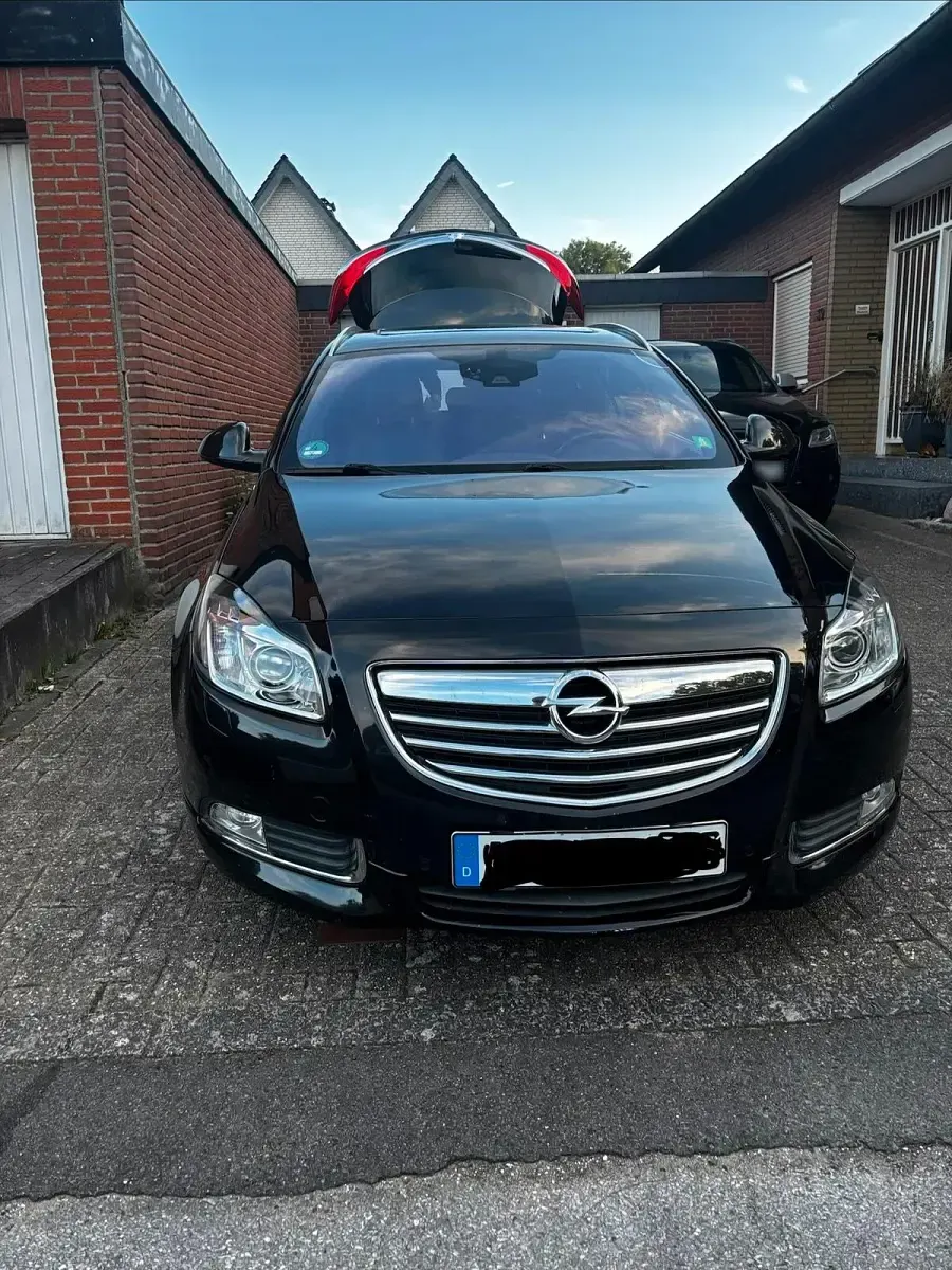 Gebraucht Opel Insignia 160 PS (117 kW) 2013 Schwarz Kombi