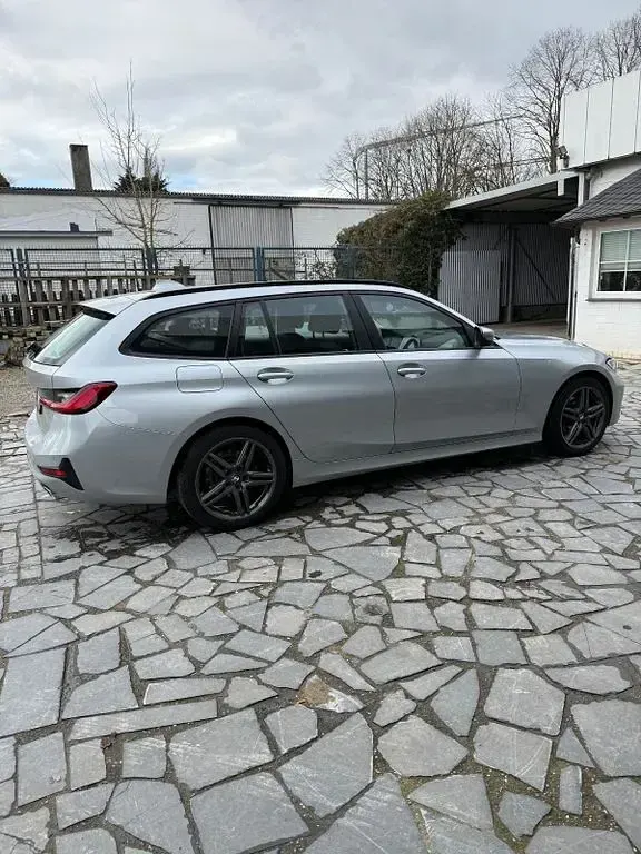 Second-hand BMW 320 190 CP (139 kW) 2021 Argintiu Break