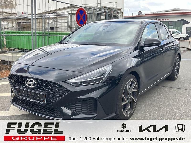 Phantom black / mic Gebraucht 2021 Hyundai i30 N Line Limousine | 18.999 € (Fairer Preis) - Bild 1/4