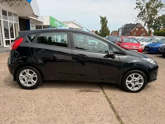 Gebraucht Ford Fiesta Trend 82 PS (60 kW) 2014 Schwarz Kleinwagen