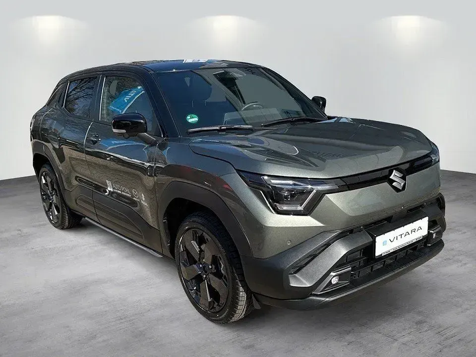 Gebraucht Suzuki e-Vitara Comfort+ 127 kW (174 PS) 2026 Grün SUV