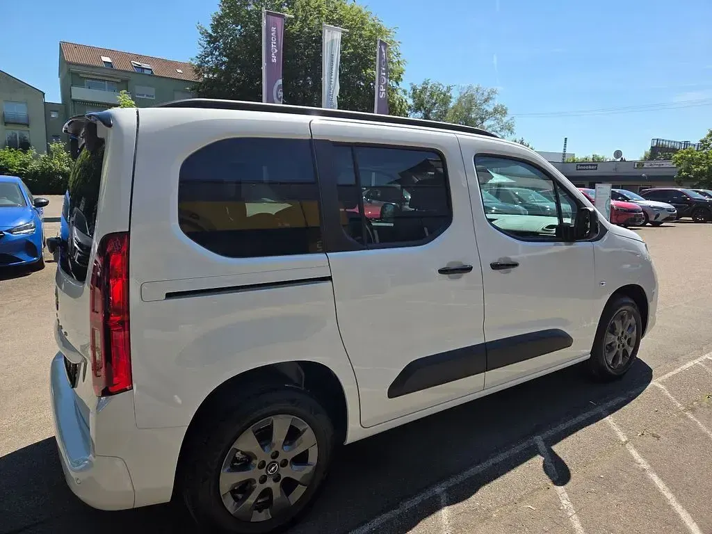 Nowe Opel Combo Life Edition 102 KM (75 kW) 2026 Biały Minivan