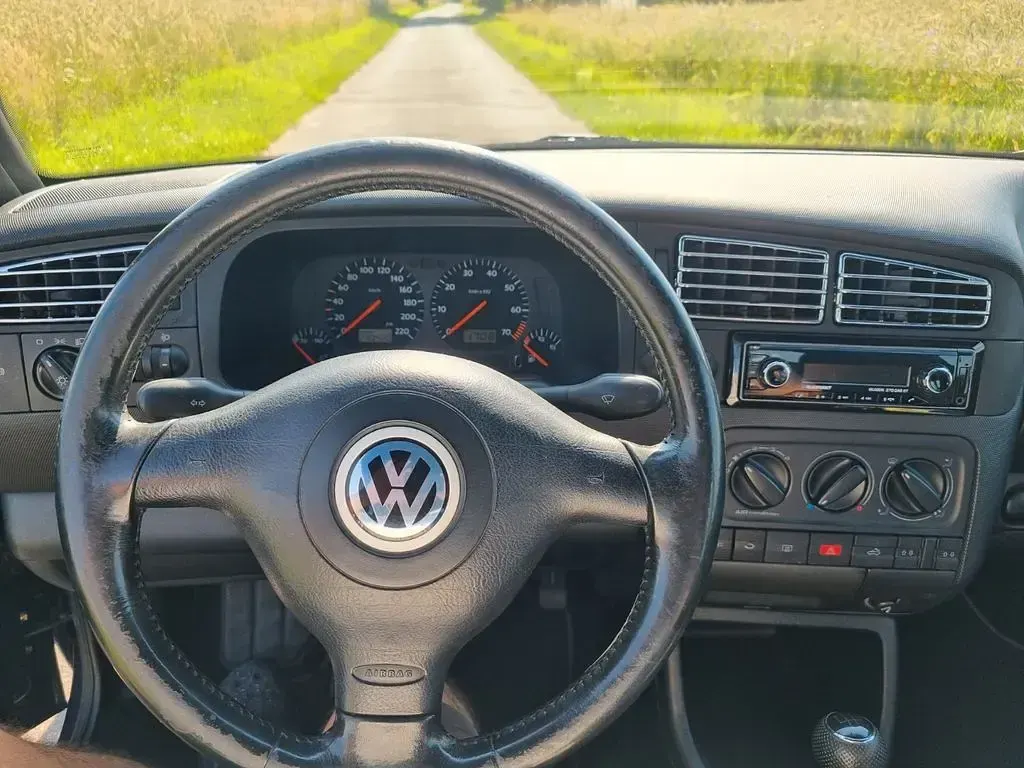 Gebraucht VW Golf Trendline 101 PS (74 kW) 2000 Blau Cabrio