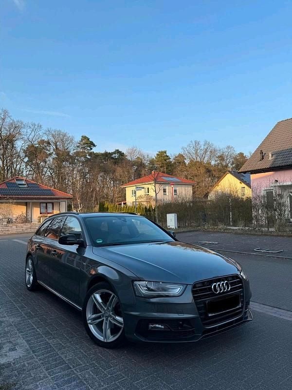 Gebraucht Audi A4 S-line plus 150 PS (110 kW) 2016 Grau Kombi