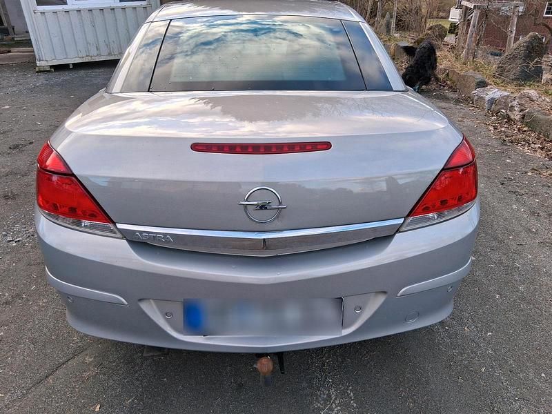 Gebraucht Opel Astra Cabriolet 116 PS (85 kW) 2008 Silber Cabrio