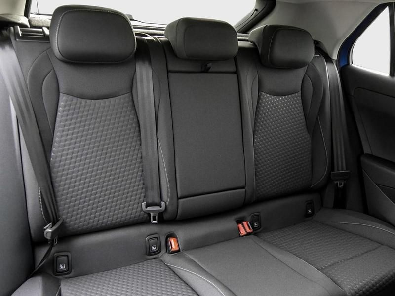 Second-hand VW T-Roc Life 150 CP (110 kW) 2026 SUV