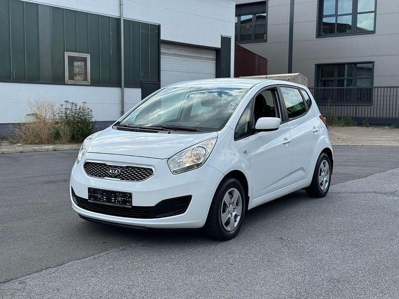 Weiß Gebraucht 2012 Kia Venga Attract Kleinwagen | 6.300 € (Fairer Preis) - Bild 1/4